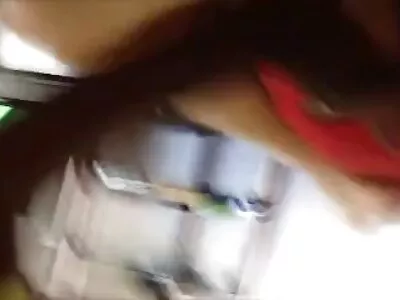 Nagymellű szobalány készen áll pornóvideók a szexre