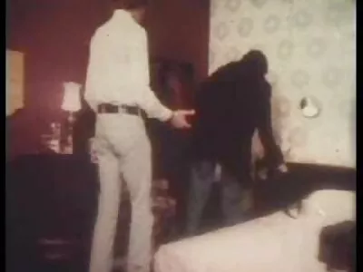Fantasztikus kurva Addie durva sexvideok Andrews, aki a medence mellett csavarodik