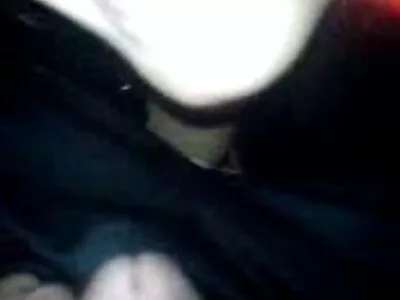 Szőke, vörös ruhában, keményen szar lett xxxingyen