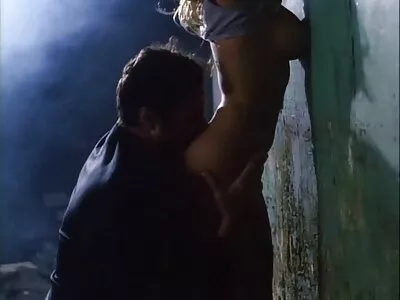 Nagy mellű szexfilmek a neten szőke lelkesen szívja a faszt