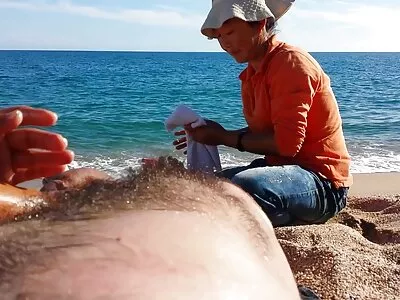 Victoria June nagy péniszre xxxfilmek ugrik, miután lehajtotta a fejét